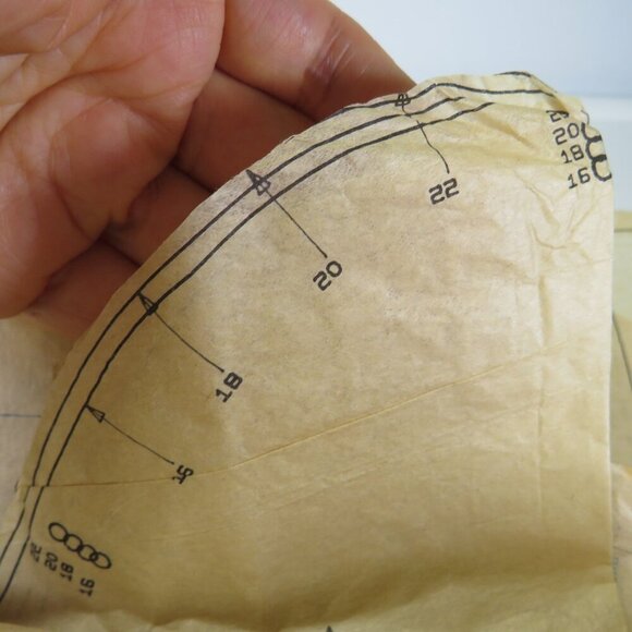 Simplicity 9650 clothing pattern top & skirt size 16-22 - Picture 9 of 9